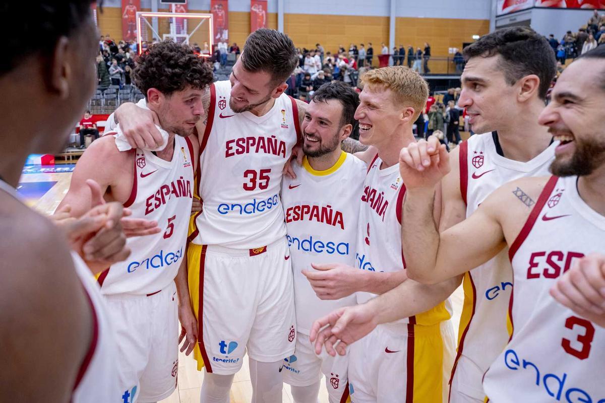 Los jugadores mostraron su alegría por la primera victoria conseguida en el Grupo de clasificación para el Mundial 2027