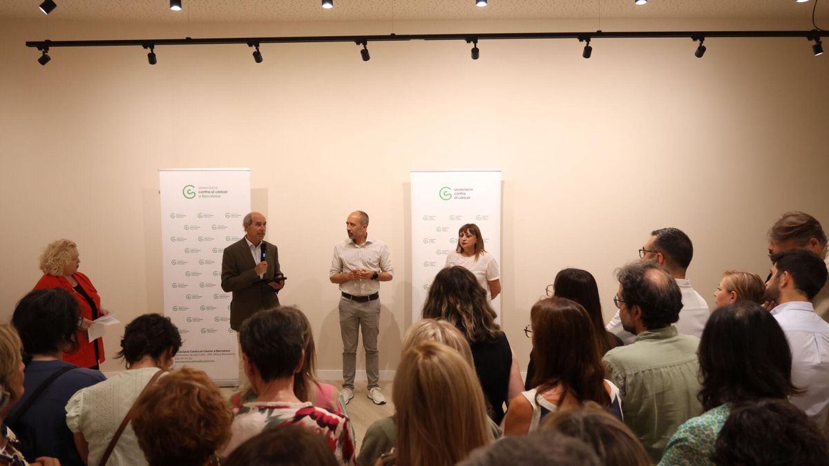 Inauguració del punt comarcal de l'Associació Contra el Càncer a Manresa