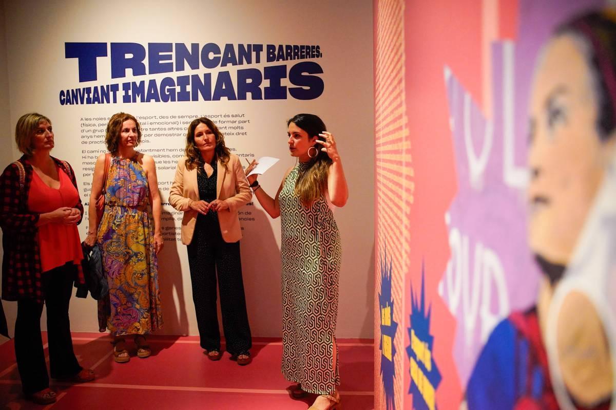 L’exposició és un exemple dels projectes impulsats pel Govern per potenciar l’esport femení