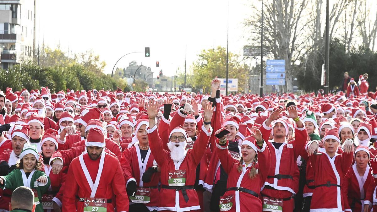 Multitud de Papá Noel en la carrera del año pasado