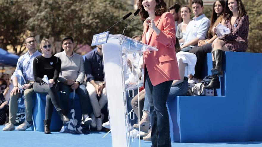 Ayuso ciñe ahora la crisis con Vox solo a Madrid: &quot;Abascal no es mi enemigo&quot;