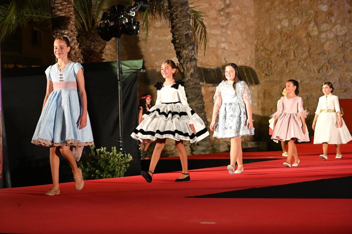 Las candidatas a Reina de las Fiestas de Elche brillan en una gala renovada en Traspalacio Las candidatas a Reina de las Fiestas de Elche brillan en una gala renovada en Traspalacio