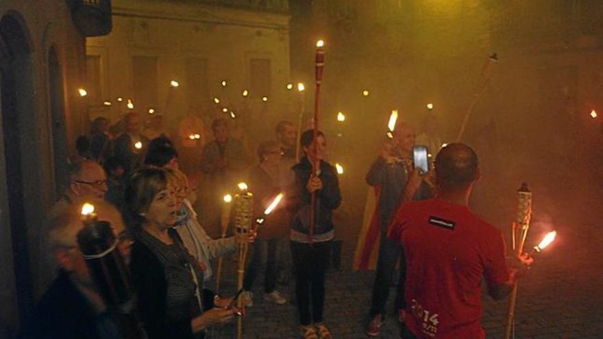 Castellterçoldesfila amb crits d&#039;&quot;independència&quot;