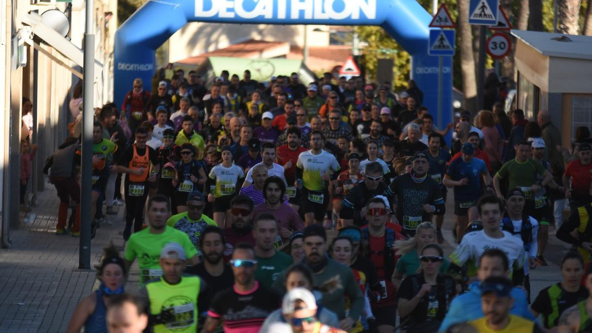 Participantes en una edición pasada del Trail de Benissoda.