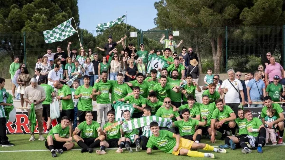 La Jonquera celebra el títol després de guanyar el Base Roses.