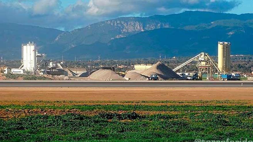 Terraferida denuncia que Son Sant Joan &quot;dispara&quot; la contaminación en Mallorca