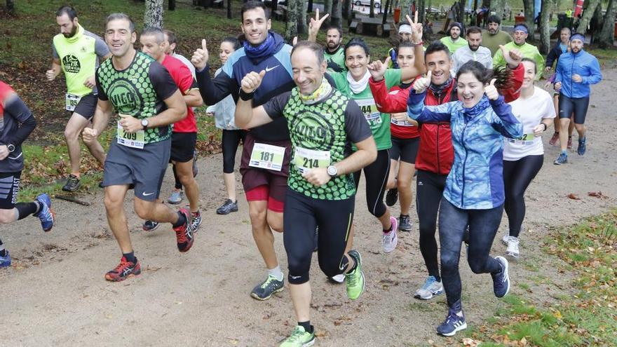 Un grupo de participantes en la pasada edición del Trail Montes de Vigo. // Alba Villar