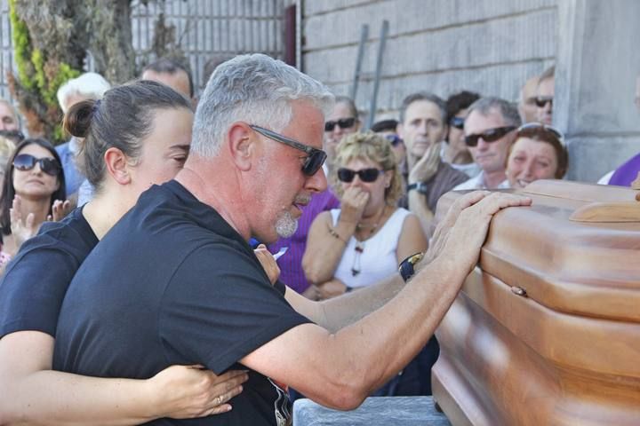 Moaña y el mundo del motor acompañan a Dani Rivas en su funeral