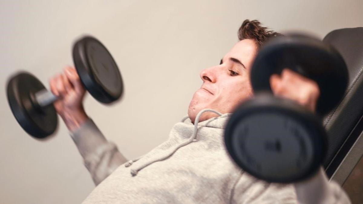 Àlex Márquez, en su último sesión de gimnasio, en Cervera (Lleida), antes de viajar ayer hacia Kuala Lumpur (Malasia).