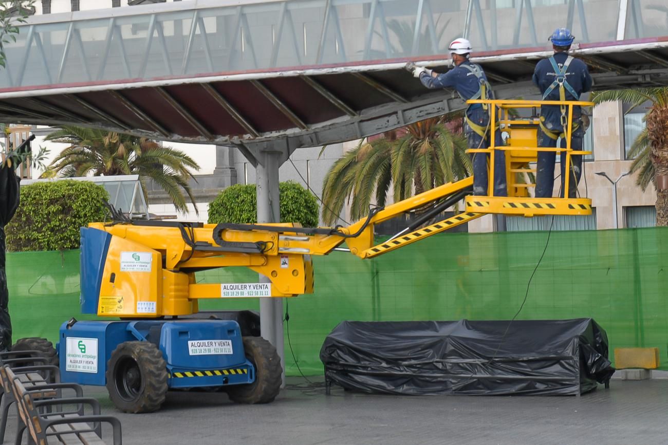 Obras en la estación de guaguas del Teatro Pérez Galdós