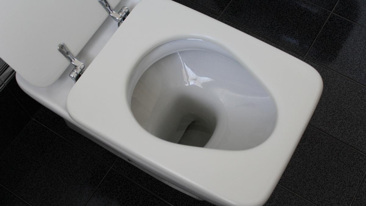 Truco limpieza baño WC: Bombas desincrustantes para limpiar el váter o  inodoro