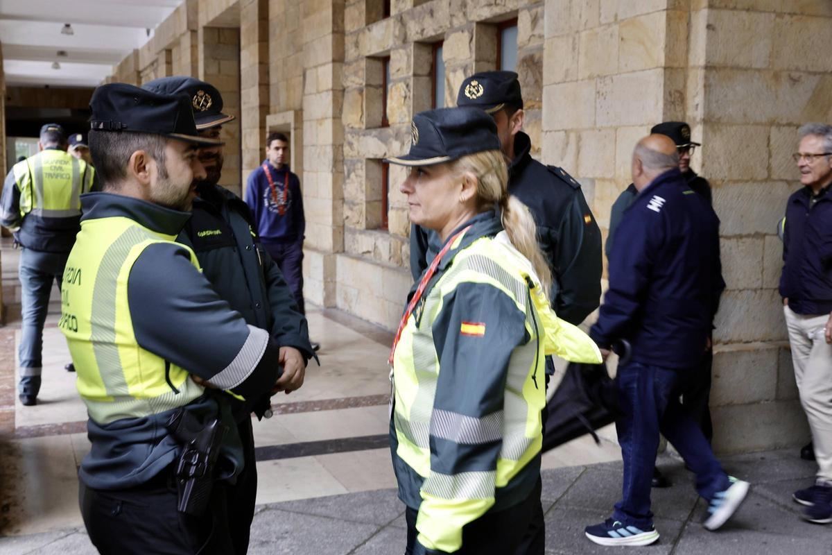 El dispositivo de la Guardia Civil en Gijón para la Vuelta a España Femenina, en imágenes