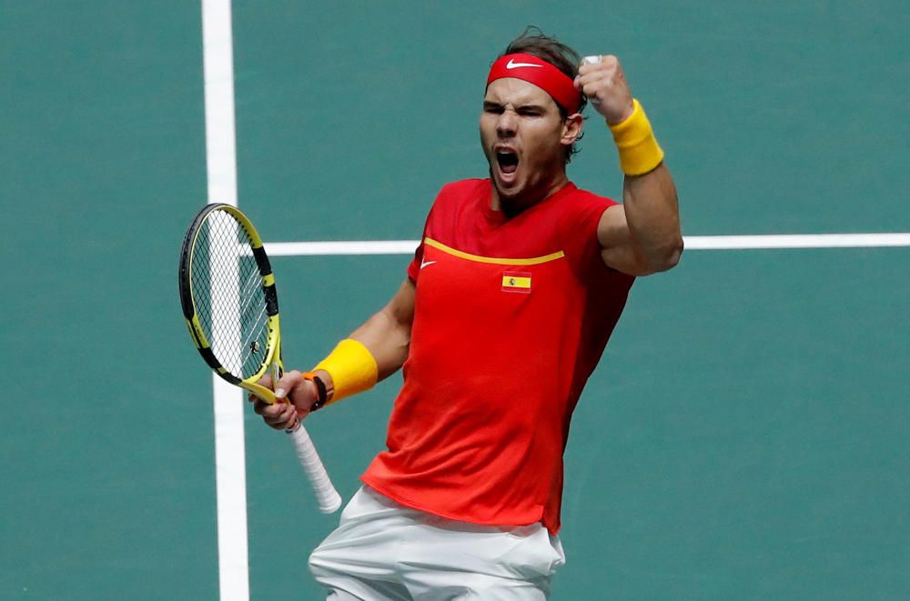 Un Nadal invencible deixa la sisena Davis a Espanya