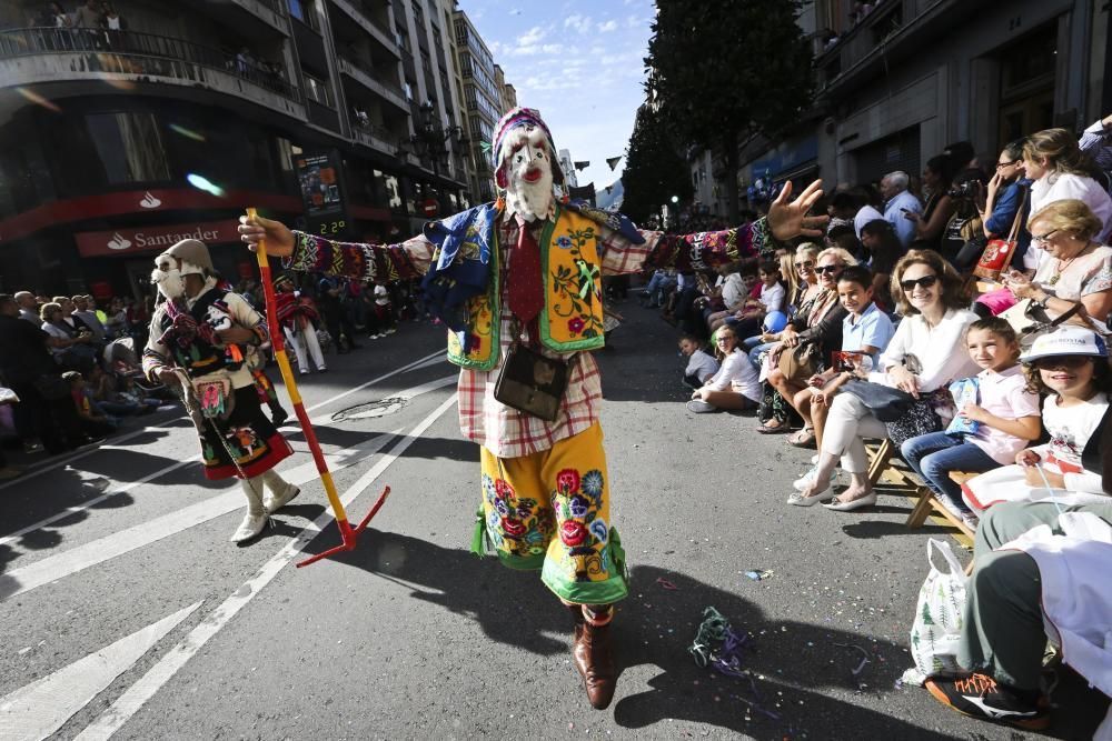 Desfile del Día de América en Asturias dentro de las fiestas de San Mateo de Oviedo