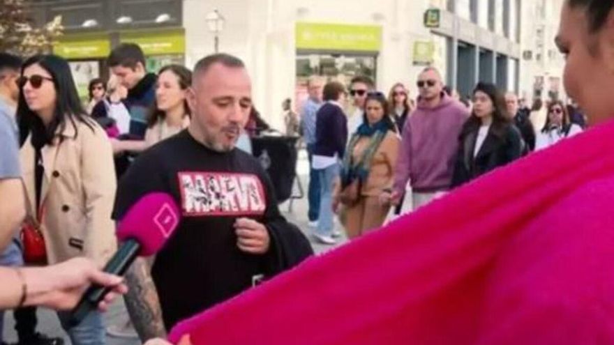 Emma García, obligada a parar Fiesta por el desnudo de una colaboradora: &quot;Madre mía&quot;