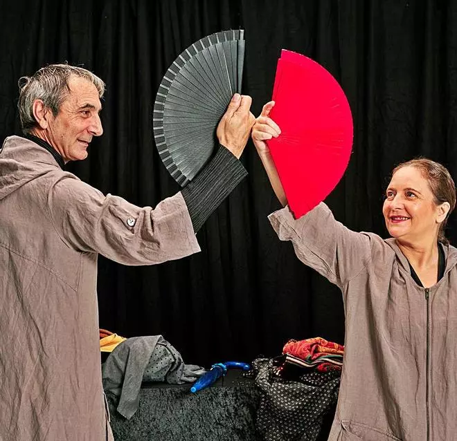 Cabriles, trece vecinos y una compañía de teatro