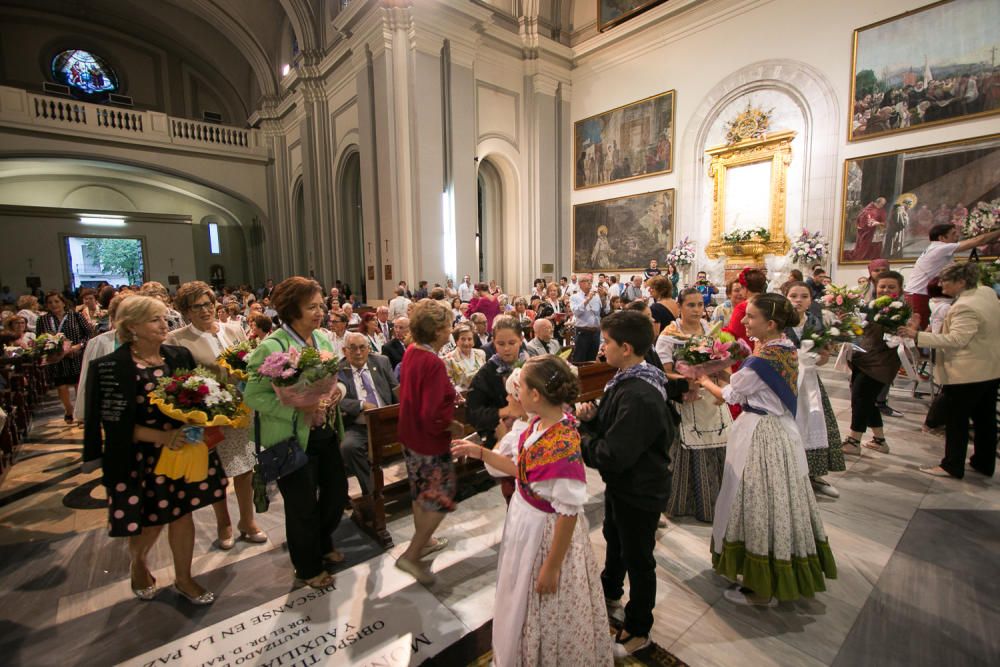 El mal tiempo obliga en Alcoy a cancelar la Romería a la Font Roja en honor a la patrona.