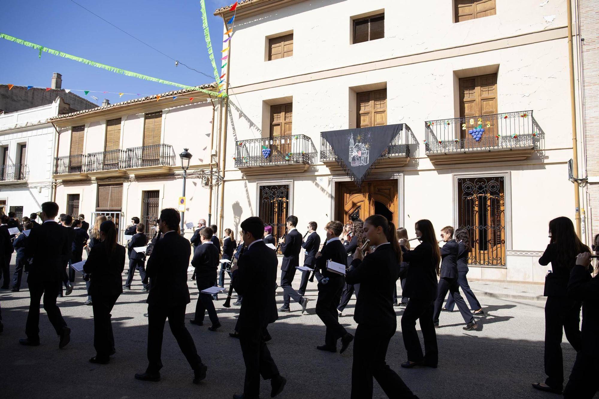 Cheste entrega los premios de balcones engalanados