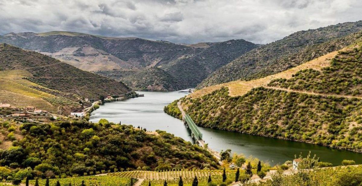 piedra, río y viña