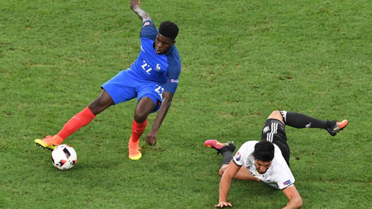 Samuel Umtiti fue uno de los protagonistas del Francia-Alemania