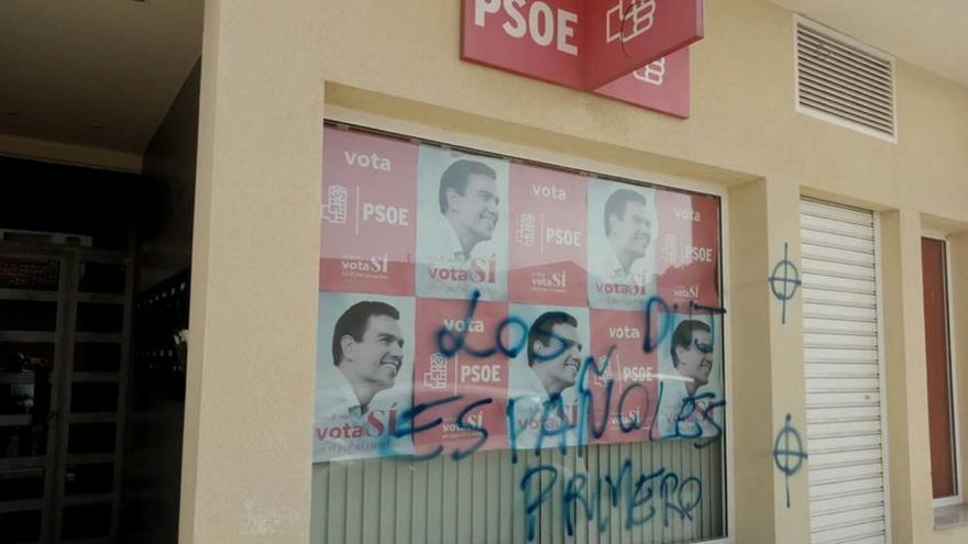 Aparecen nuevas pintadas en la sede del PSOE de Torre Pacheco