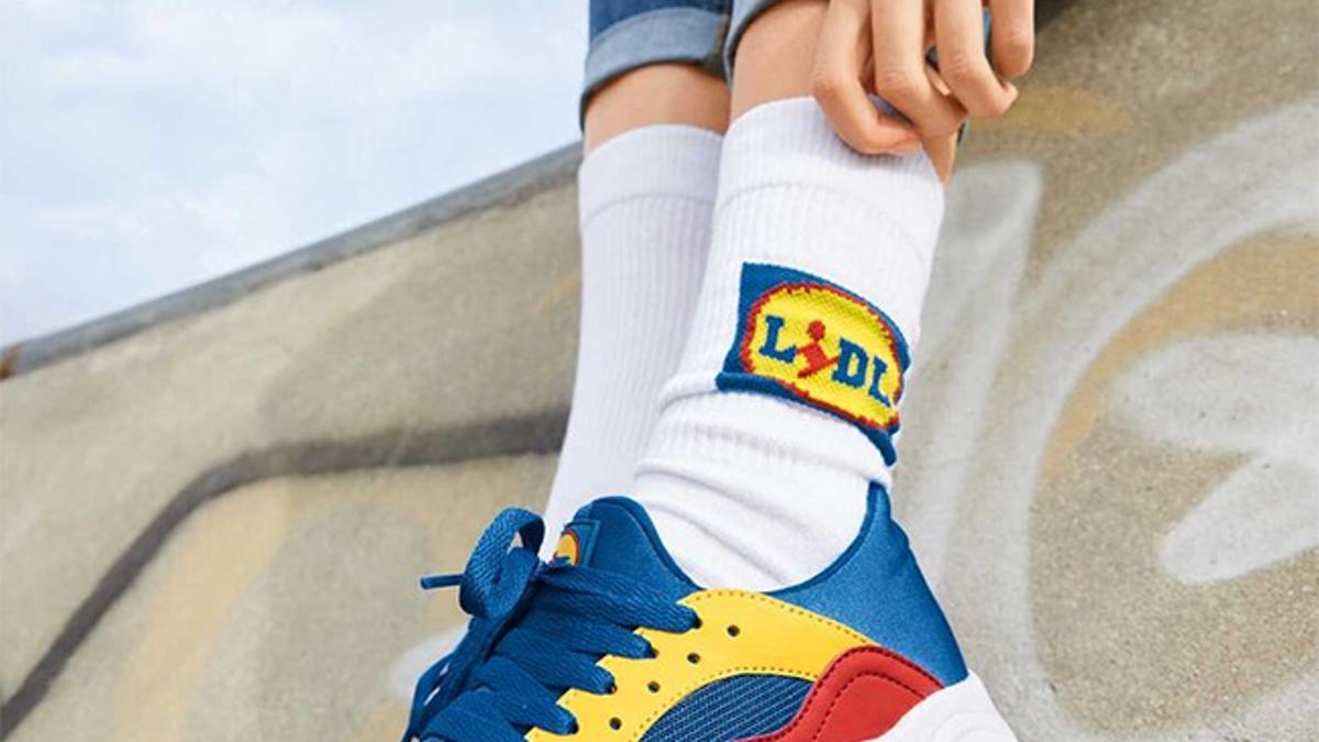 Así son los últimos calcetines y zapatillas virales: multicolores, de Lidl  y... se han agotado en horas - Woman