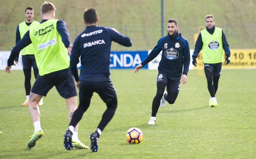 El Dépor ensaya acciones a balón parado