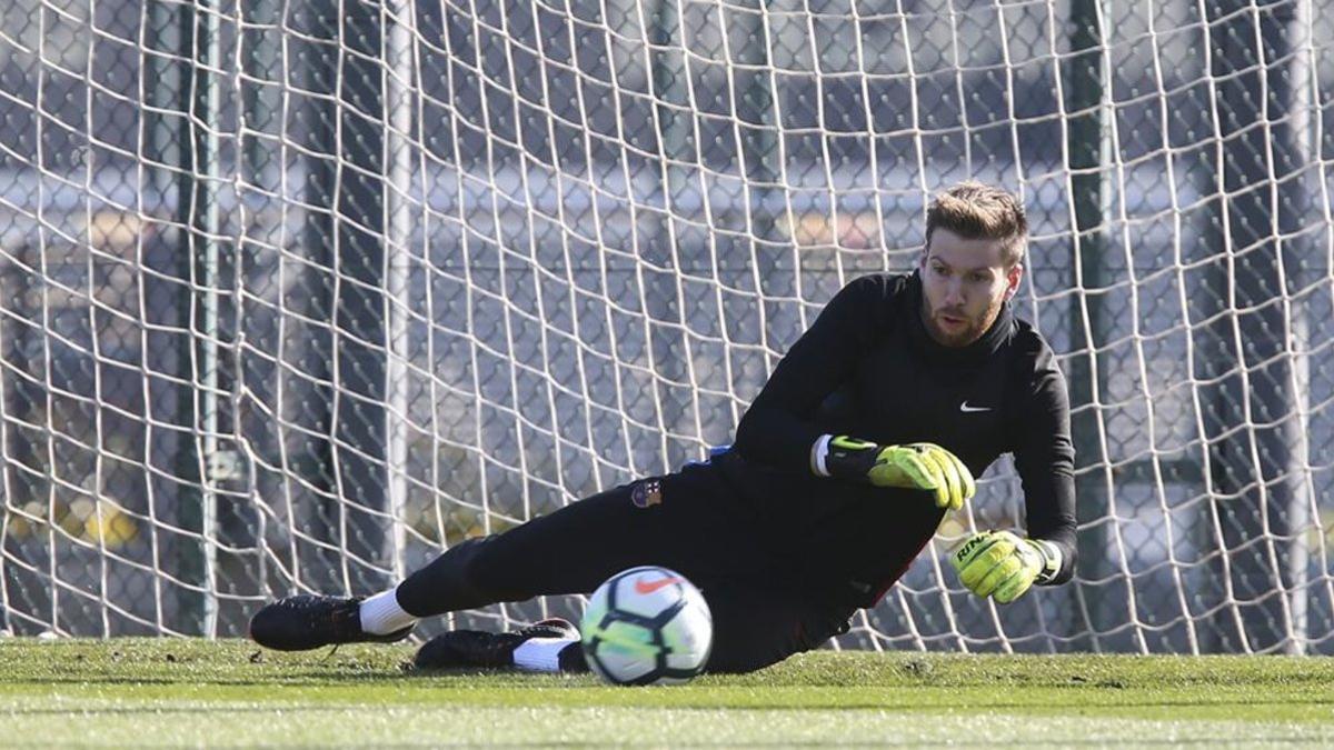 Ortolà entrando con el Barça