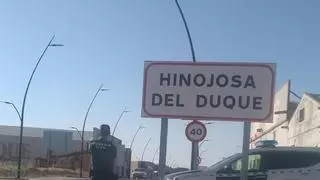 La Guardia Civil detiene en Hinojosa del Duque a dos vecinos por disparar contra un hombre