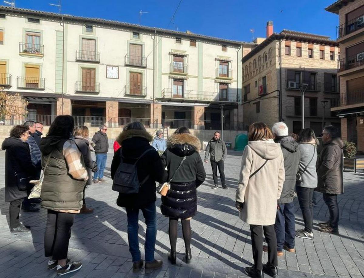 Una de las visitas guiadas por el recorrido de El Voto.