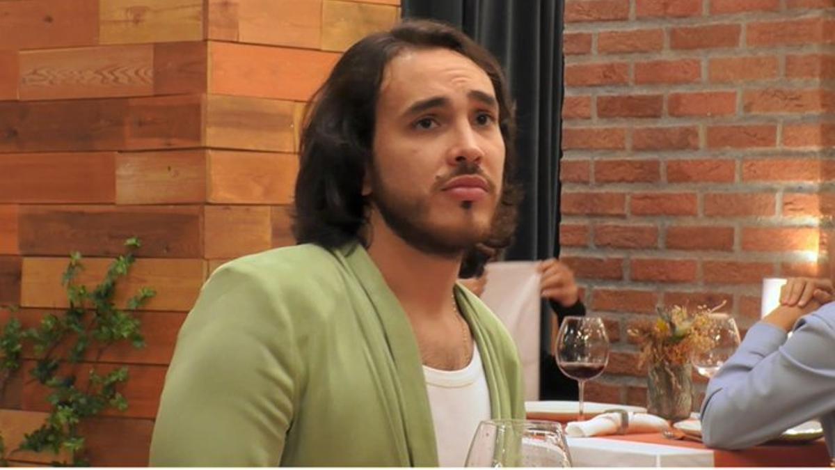 La inesperada confesión de un soltero en First Dates que obliga al programa a intervenir: ¿Cuál es mi salida de emergencia?"