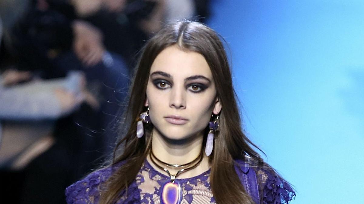 PFW A/W 17: solo Elie Saab sabe cómo mezclar el bohemio y el gótico