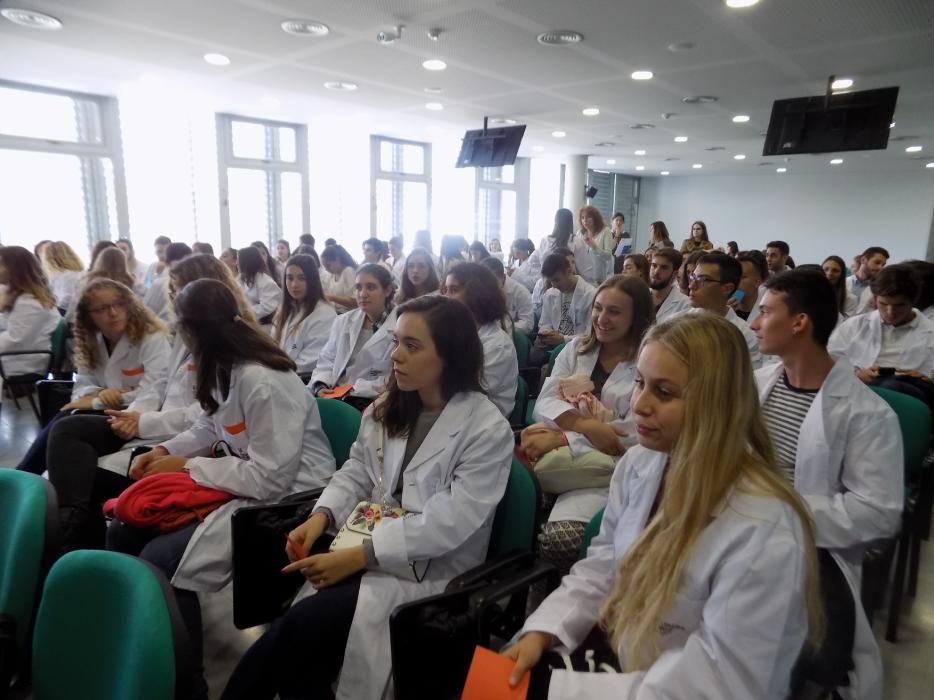 Imatges de l'acte de benvinguda als estudiants de Medicina a UManresa.