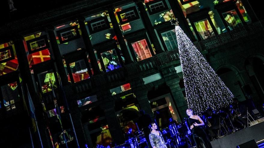 Encendido navideño en la Plaza de Santa Ana