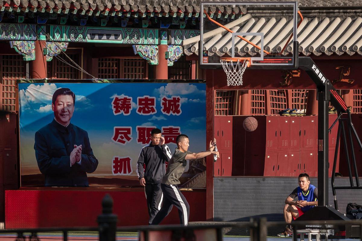 Xi Jinping, omnipresente en el día a día del pueblo chino