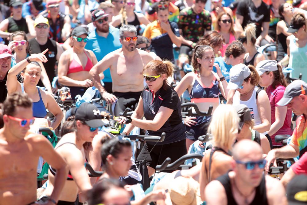 Récord mundial de personas en bicis estáticas en la Ciudad de las Ciencias