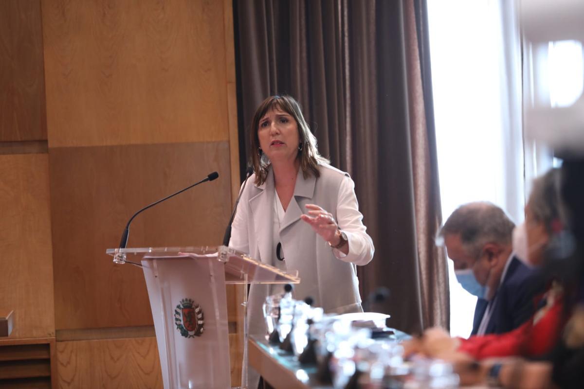Ranera estuvo muy crítica con la gestión de Azcón en la alcaldía