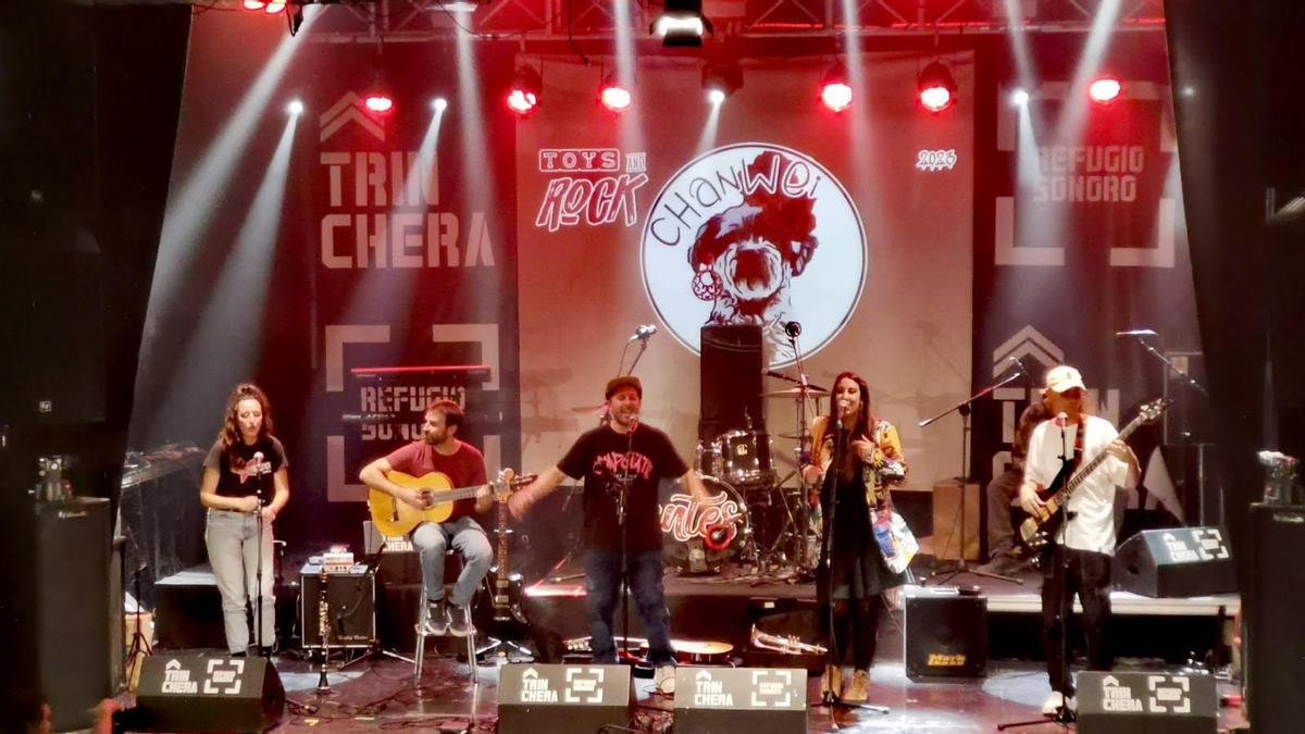 Conciertos en la Sala Trinchera durante ediciones anteriores de "Toys&amp;Rock".