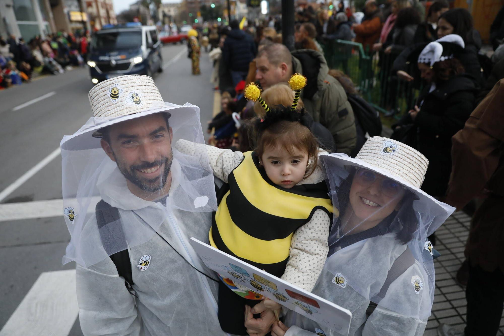 Así fue el multitudinario desfile del Antroxu de Gijón (en imágenes)