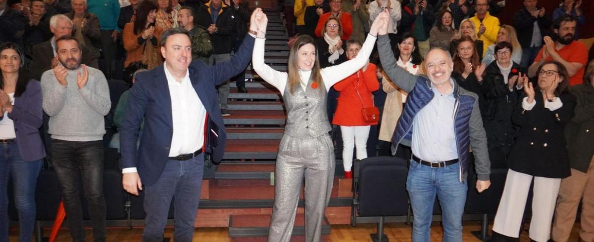 Valentín González Formoso, Victoria Alonso y David Regades.   | // FDV