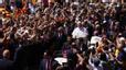 El Papa Lleó alça el català als peus de la Moreneta i agraei