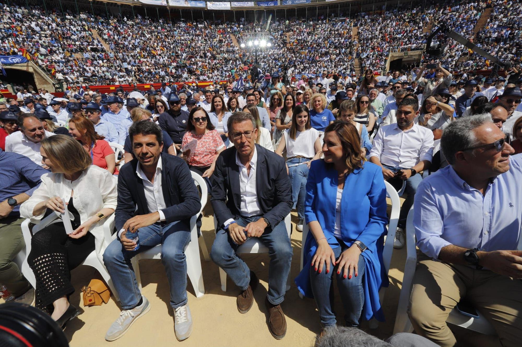 Mitin central del PPCV en la Plaza de Toros de València