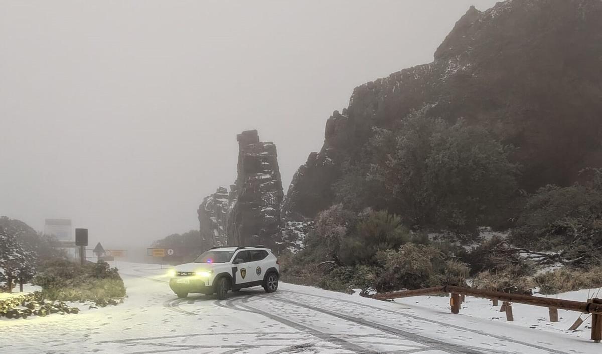 Nieve en el Teide por la borrasca Therese