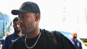 Neymar se une a la concentración del equipo en Brasil para el partido contra Venezuela