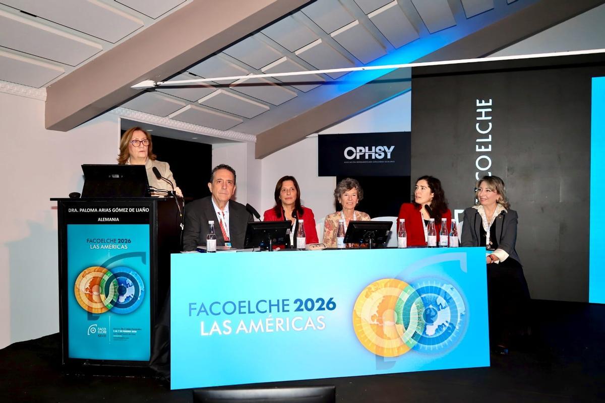 Un momento en el que la reconocida oftalmóloga Pilar Gómez de Liaño realizó su conferencia este jueves