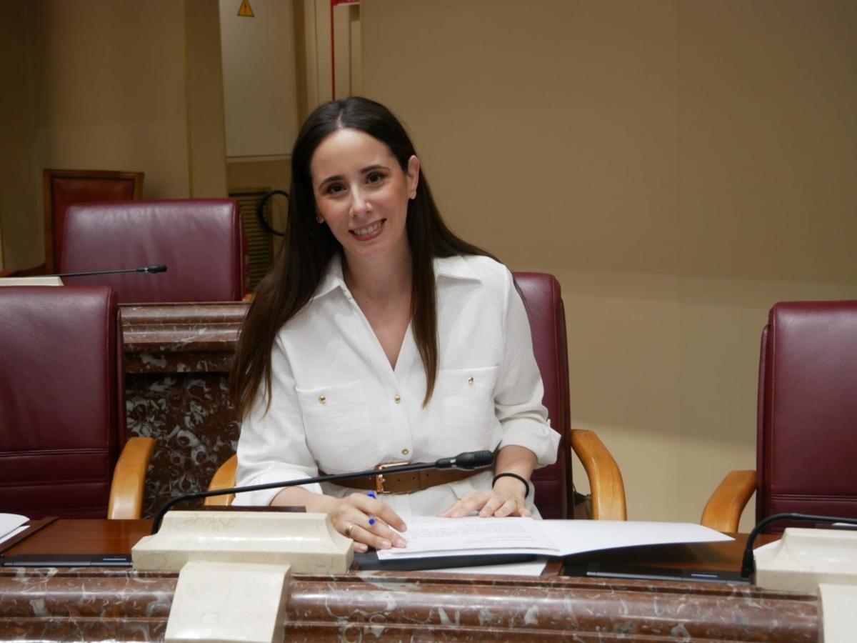 La diputada del Grupo Parlamentario Popular Pepa Carreño, en la Asamblea.