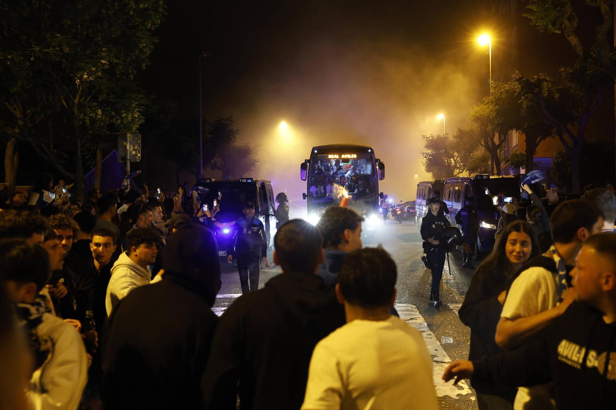 EN IMÁGENES: Locura en las calles de Avilés por el ascenso