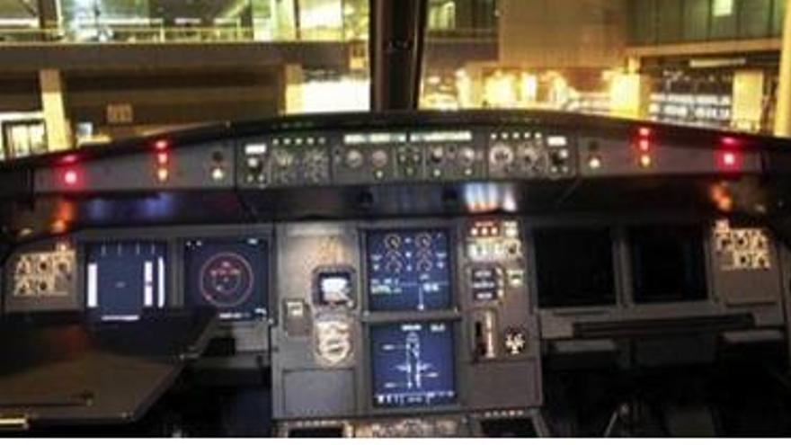Quan i com poden els pilots d&#039;avió sortir de la cabina?