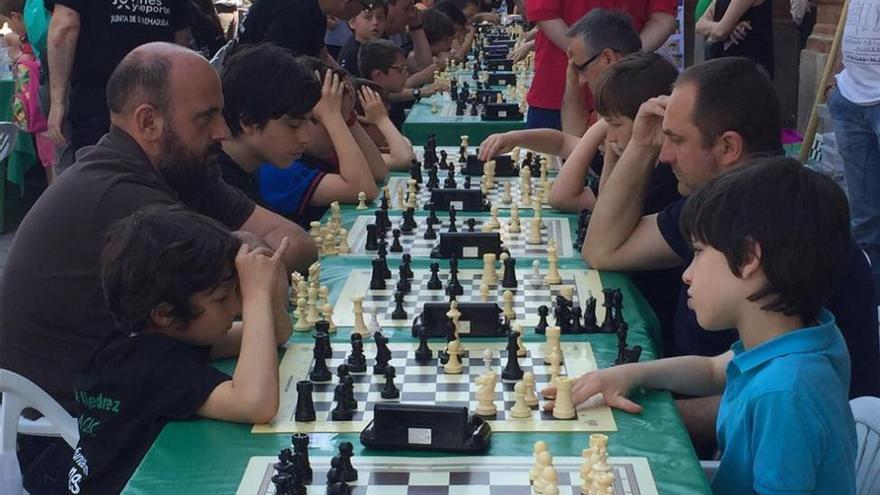 Un club extremeño implantará programa ajedrez en 17 cárceles México