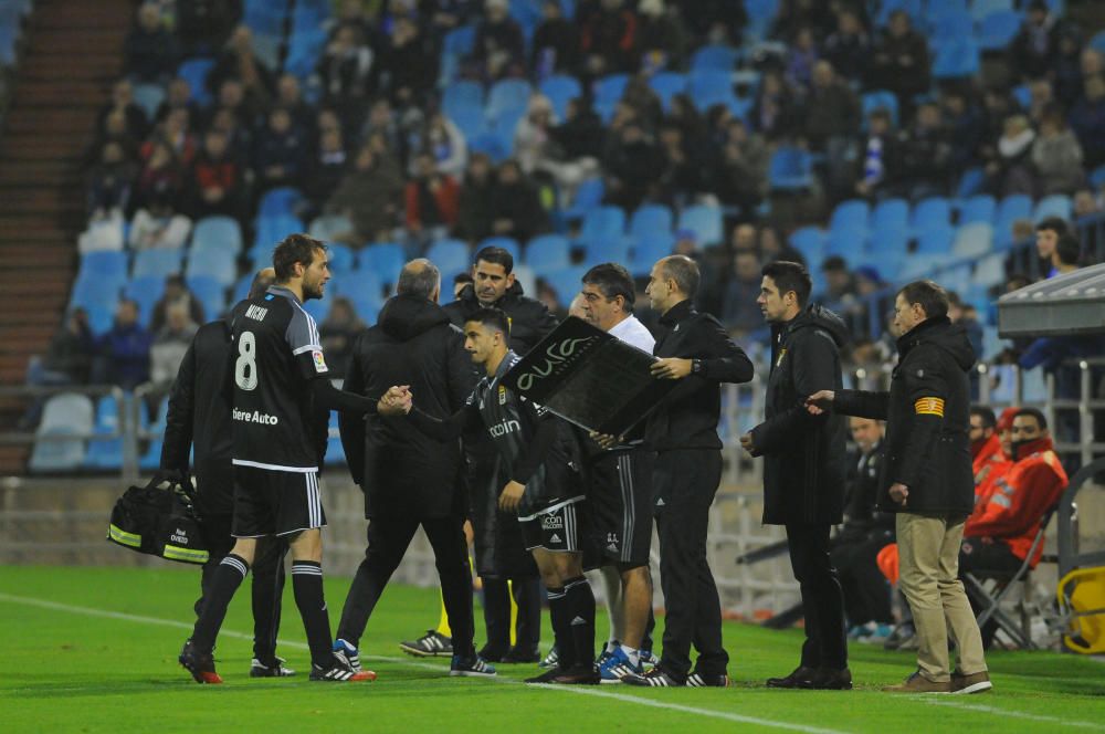 El partido entre el Zaragoza y el Real Oviedo, en imágenes